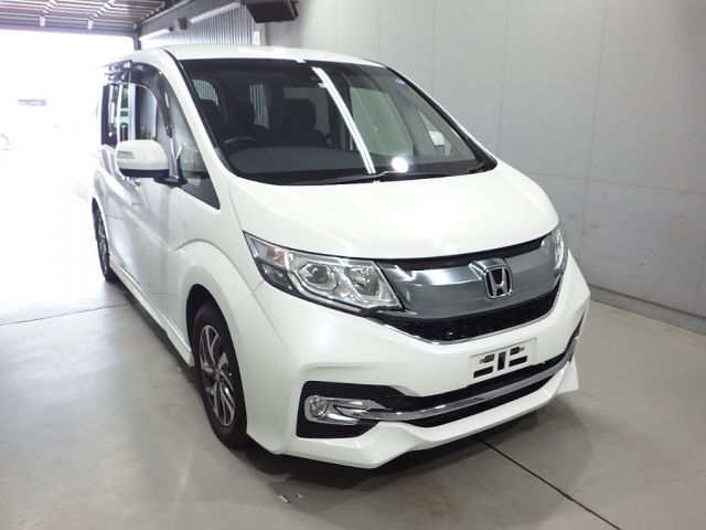 30037 Honda Step wagon RP4 2015 г. (Honda Hokkaido)